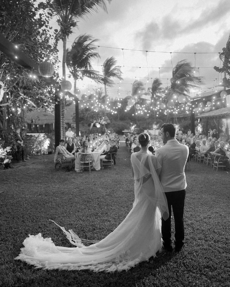 Свадьба Джастина Теру и Николь Брайдон Блум instagram.com/vogueweddings Свадьба Джастина Теру и Николь Брайдон Блум instagram.com/vogueweddings