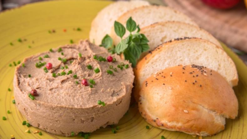 Паштет из куриного филе и печени: пошаговый рецепт Паштет из куриного филе и печени: пошаговый рецепт