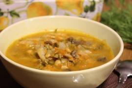 Постный гороховый суп с капустой и сушёными грибами: пошаговый рецепт