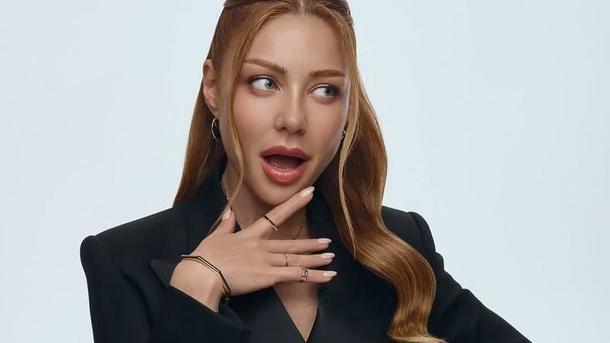 Тина Кароль показала, как в спортзале приседает со штангой instagram.com/tina_karol