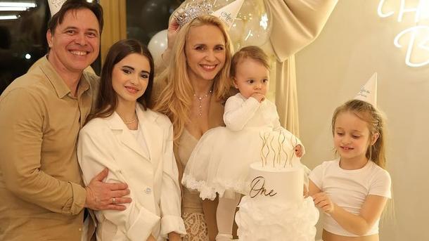 Лілія Ребрик порівняла фото трьох дочок в одному віці instagram.com/liliia.rebrik Лілія Ребрик порівняла фото трьох дочок в одному віці instagram.com/liliia.rebrik