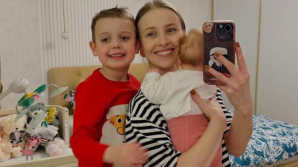 Анна Сагайдачна вперше засвітила обличчя 4-місячної доньки instagram.com/annasagaidachnaya Анна Сагайдачна вперше засвітила обличчя 4-місячної доньки instagram.com/annasagaidachnaya