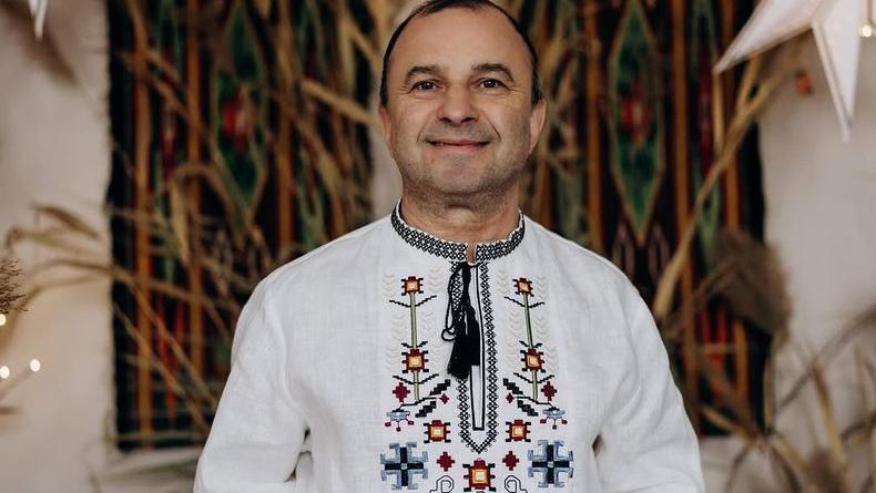 Віктор Павлік запостив рідкісне сімейне фото на честь 41-річчя старшого сина Віктор Павлік запостив рідкісне сімейне фото на честь 41-річчя старшого сина