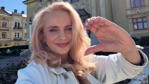 Лілія Ребрик виступила у рідному місті та показала зустріч з батьками instagram.com/liliia.rebrik Лілія Ребрик виступила у рідному місті та показала зустріч з батьками instagram.com/liliia.rebrik