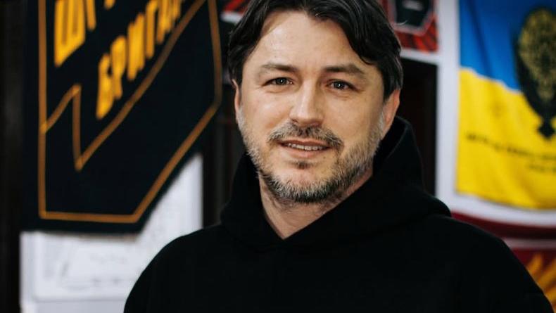 Притула показав дитяче фото з братом та привітав маму з ювілеєм Притула показав дитяче фото з братом та привітав маму з ювілеєм
