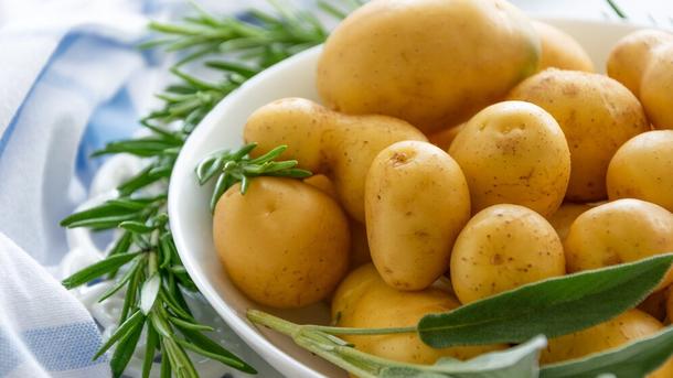 На що звертати увагу під час купівлі молодої картоплі: ТОП порад На що звертати увагу під час купівлі молодої картоплі: ТОП порад
