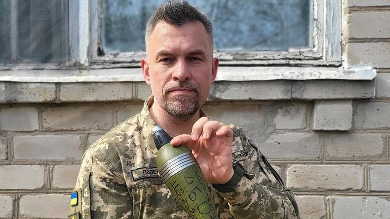 Известного ведущего списали со службы после трех лет в ВСУ Известного ведущего списали со службы после трех лет в ВСУ