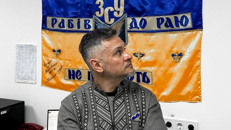 Эктор Хименес-Браво засветился в военной форме в одном из подразделений ВСУ