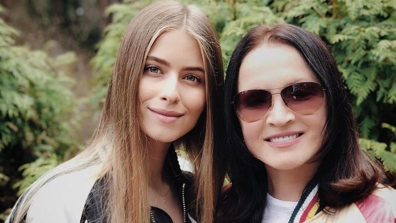 Ротару публічно звернулася до онуки, яка живе за кордоном Ротару публічно звернулася до онуки, яка живе за кордоном