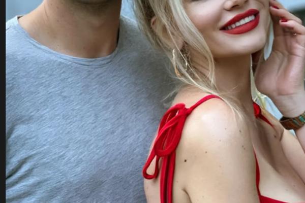 Миша Романова и Александр Роднянский instagram.com/misharomanova