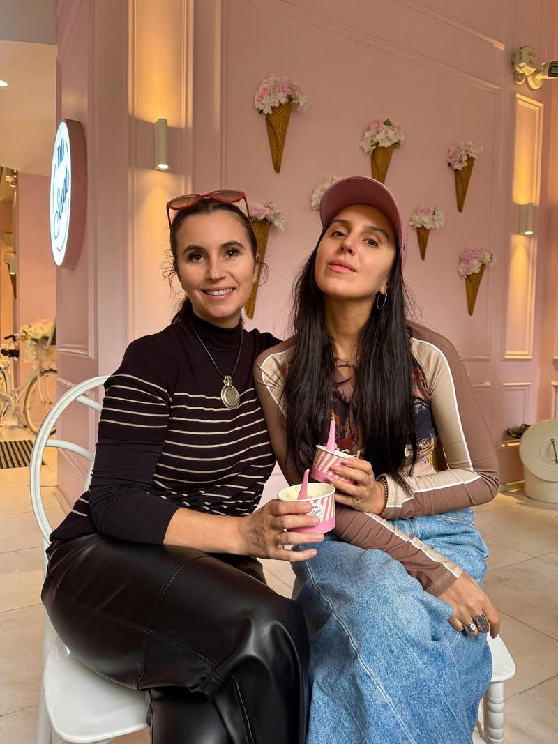 Джамала с сестрой и родителями в Стамбуле instagram.com/jamalajaaa