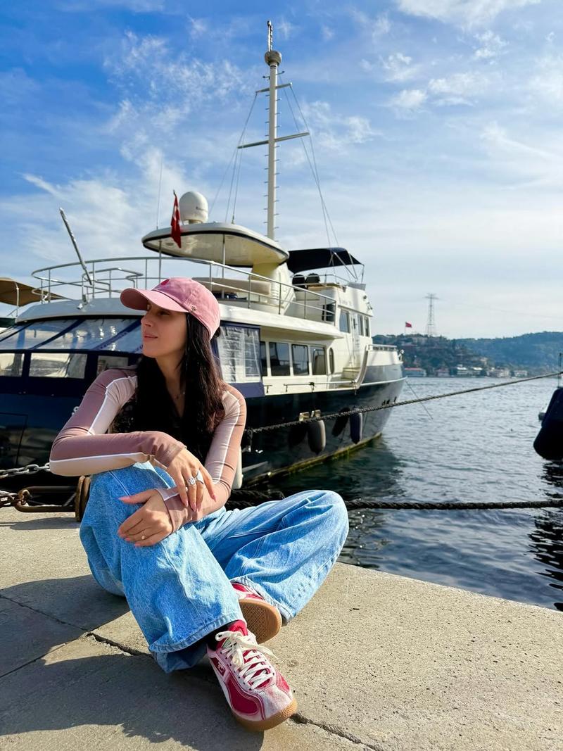 Джамала с сестрой и родителями в Стамбуле instagram.com/jamalajaaa