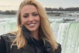 Полякова показала, как в нижнем белье создает себе лук