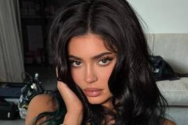 Кайли Дженнер заявила, что лечилась от боли в спине стволовыми клетками