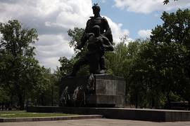 Привокзальный парк
