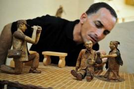 Статуи из табачных листьев кубинца Хани Нуньеса