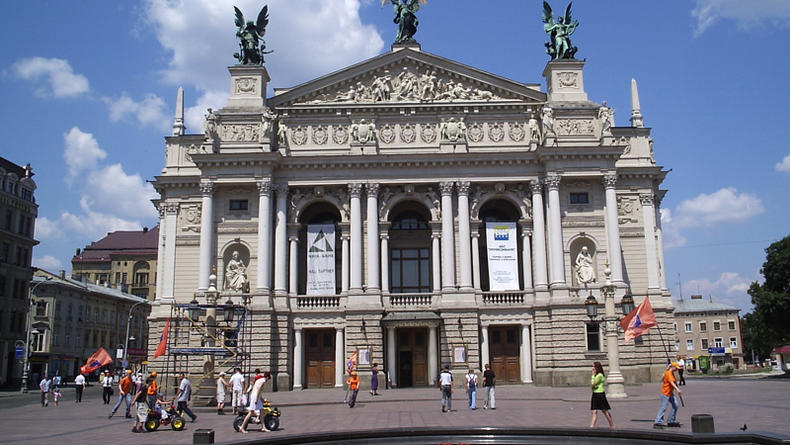 Украинские театры лишат статусов Национальных