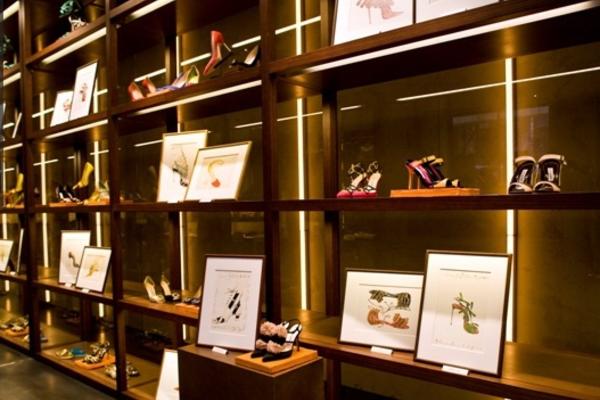 Легендарные туфли Manolo Blahnik появились в Киеве