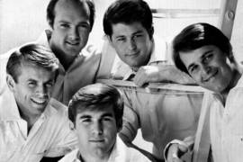Легендарные Beach Boys выпустят новый альбом в июне