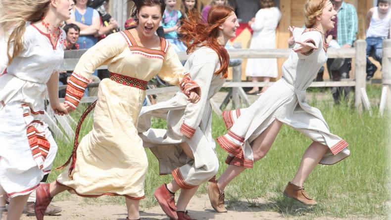 Футбол и древнее фехтование в Парке Киевская Русь