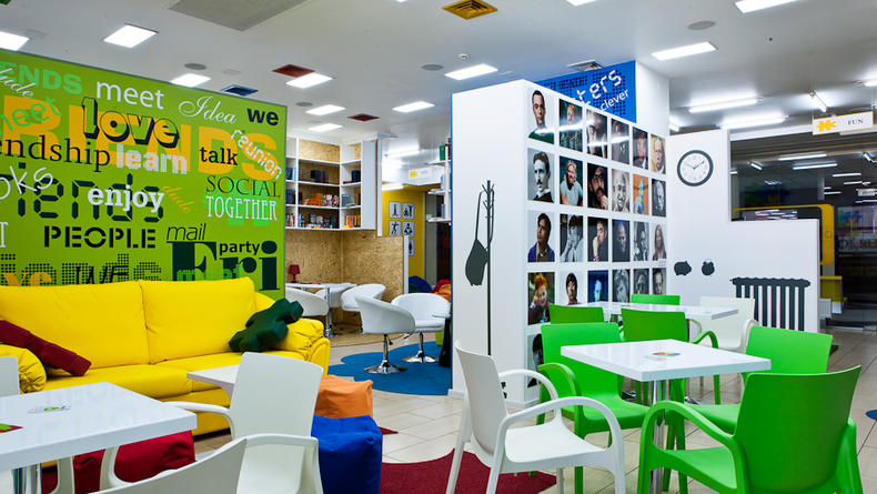 В Киеве открылось умное кафе с играми и книгами