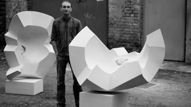 В галерее Bottega открыввается новая выставка скульптур