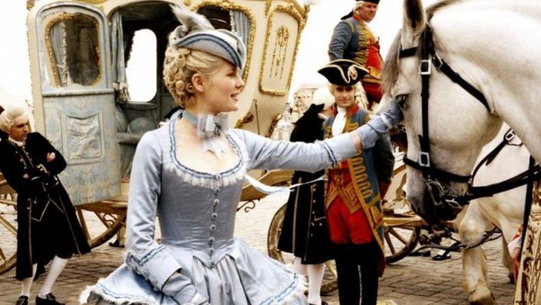 Туфельки Марии-Антуанетты ушли за 62 тыс. евро (ВИДЕО)