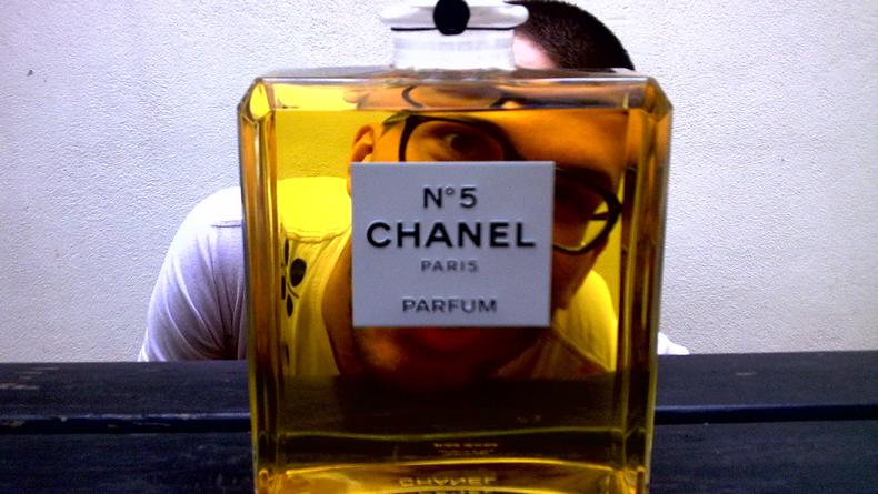 Ароматы Chanel No.5 и Miss Dior под угрозой закрытия