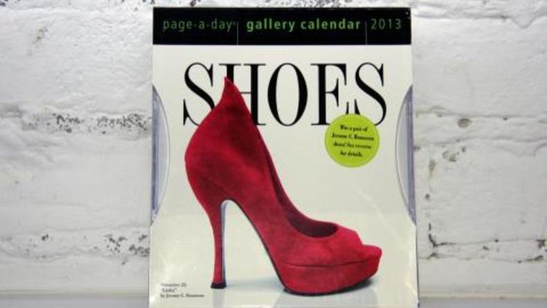 Календарь на 2013 год с обувью на каждый день
