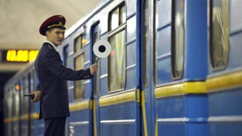 Неофициальный гимн Киева будет играть в метро (ВИДЕО)