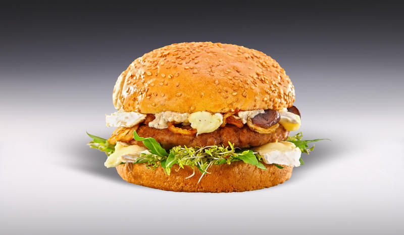 Тестируем настоящие бургеры с доставкой на дом