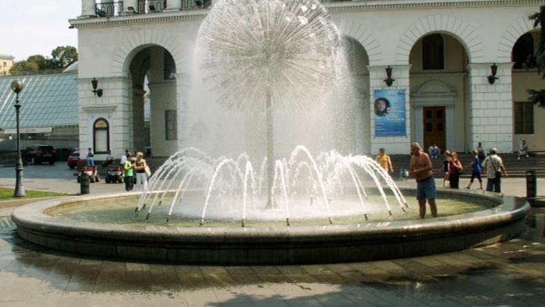 Вчера в столице запустили 28 городских фонтанов