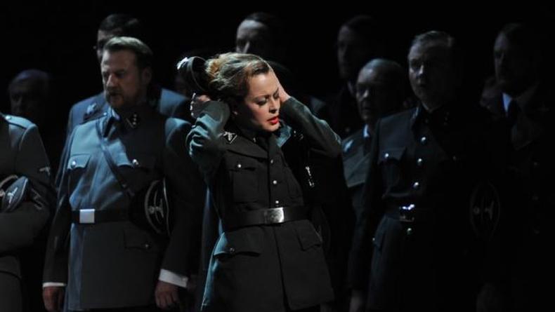 Из-за шокирующих сцен отменили оперу в Германии (ВИДЕО)