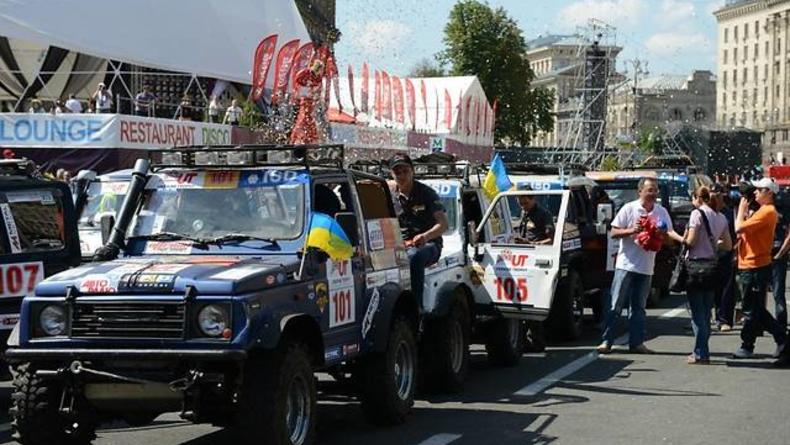 Марафон квадров, внедорожников и баггов в Киеве (ФОТО)