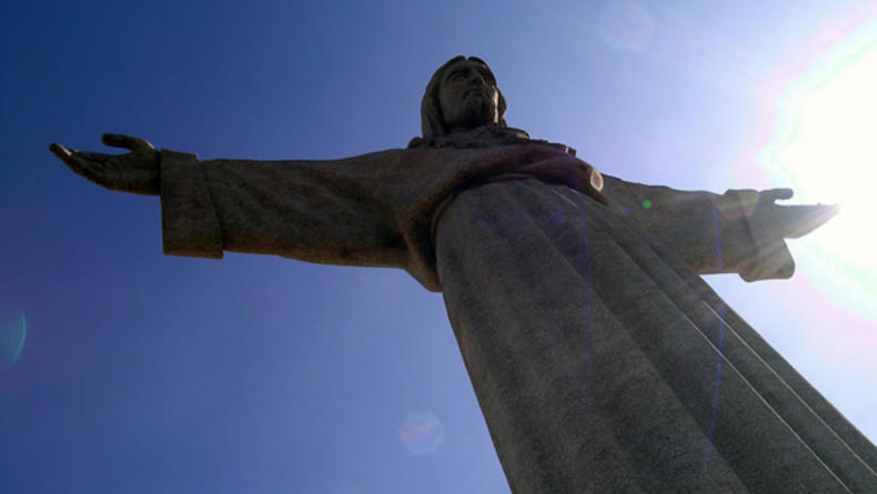 Зураб Церетели отлил 83-метровую статую Христа