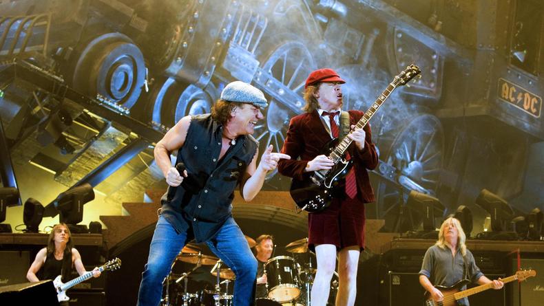 Фанаты AC/DC хотят сделать Highway to Hell гимном Рождества
