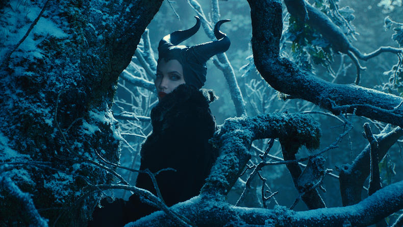 Анджелина Джоли сыграла рогатую ведьму (ВИДЕО)