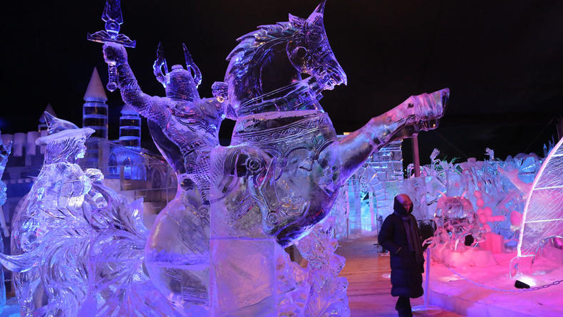 В аутлете Мануфактура построят скульптуры из льда