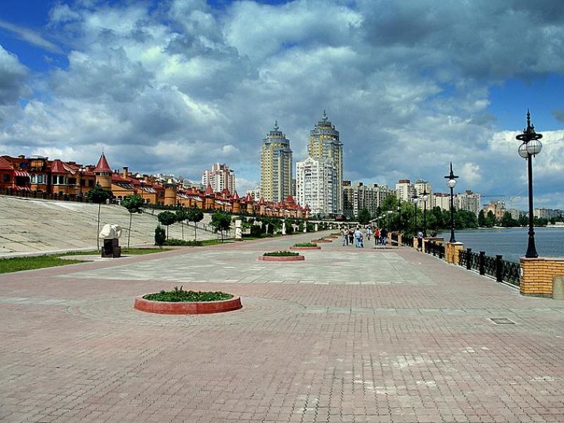 План действий на уикенд: Ретрокруиз и Праздник Еды План действий на уикенд: Ретрокруиз и Праздник Еды