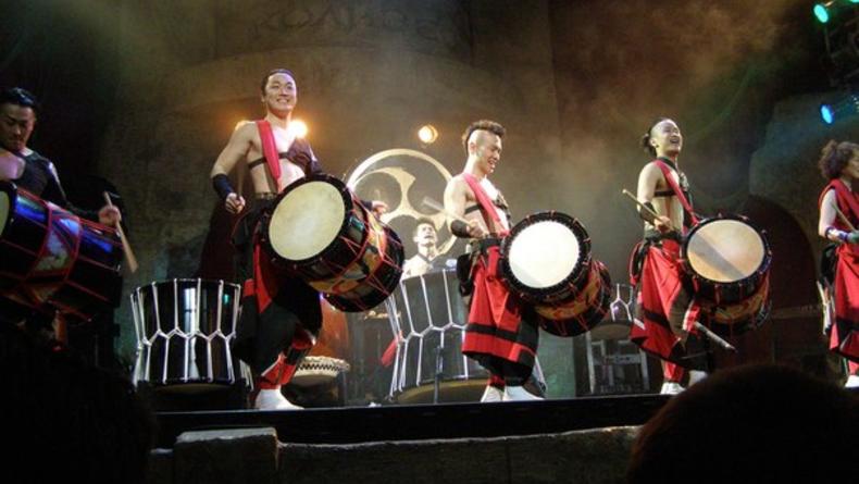 Шоу японских барабанщиков - в Киеве (ВИДЕО)