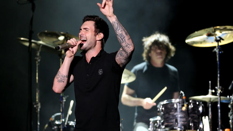 Здравствуй, лето: Maroon 5 презентовали новый клип