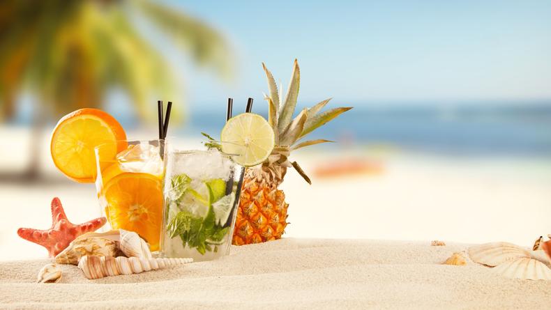 Летние коктейли: пять лучших, где и почем пить