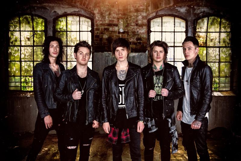 Куда пойти на неделе: Джеймс Бонд, Fink и Asking Alexandria Куда пойти на неделе: Джеймс Бонд, Fink и Asking Alexandria