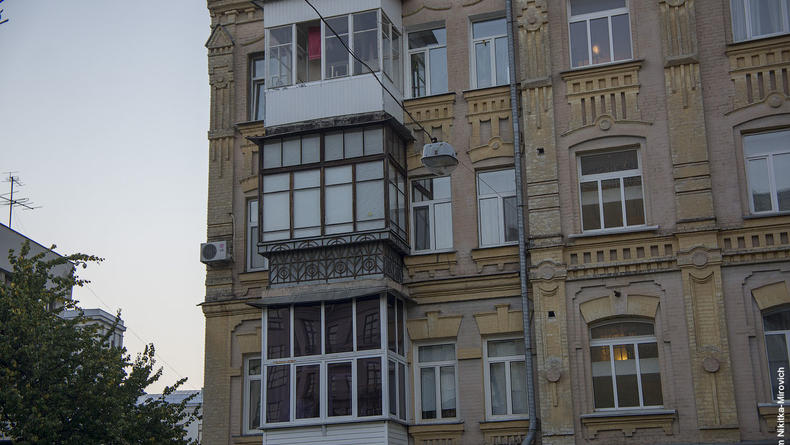 Киевляне подписывают петицию против кондиционеров на зданиях