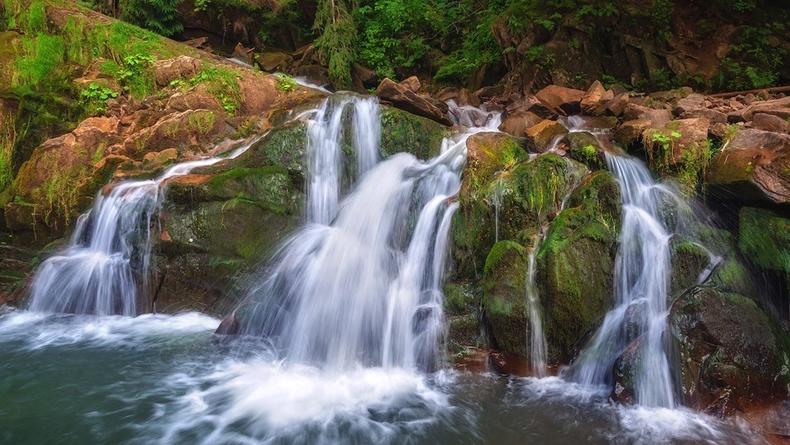 10 водопадов Украины, которые стоит увидеть