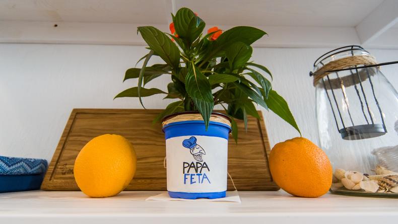 В греческом зале: в Киеве открылся ресторан PapaFeta