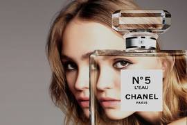 Лили-Роуз Депп в новой рекламной кампании Chanel №5