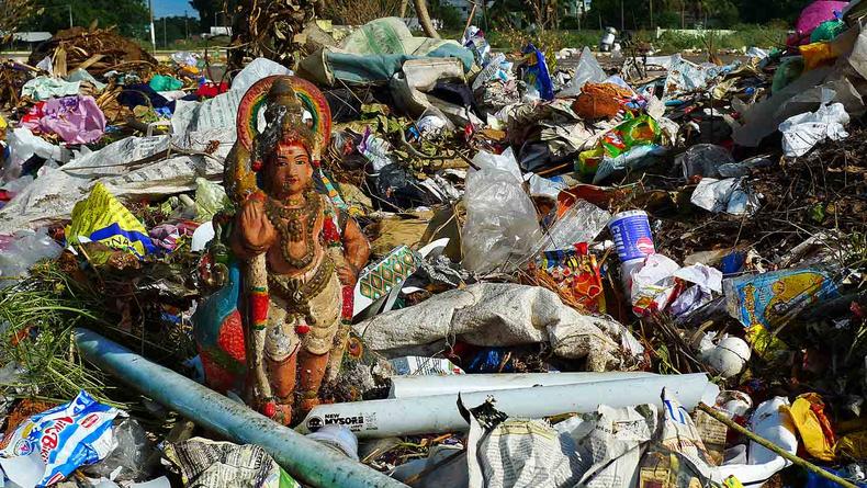 Индия запретила пластиковую посуду и пакеты