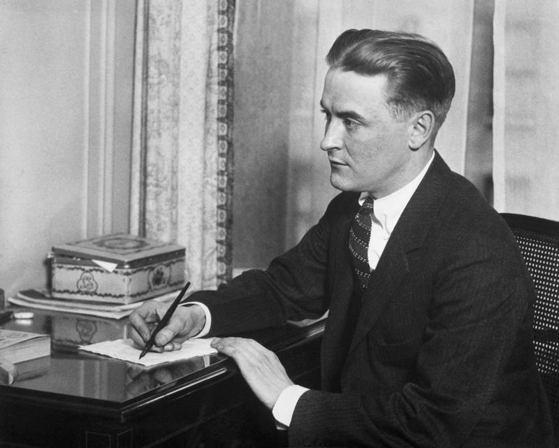 План действий на уикенд: бассейны, Босх и башня План действий на уикенд: бассейны, Босх и башня