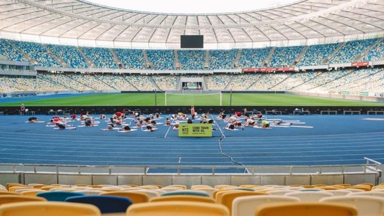 На НСК Олимпийский запустят бесплатные тренировки по йоге